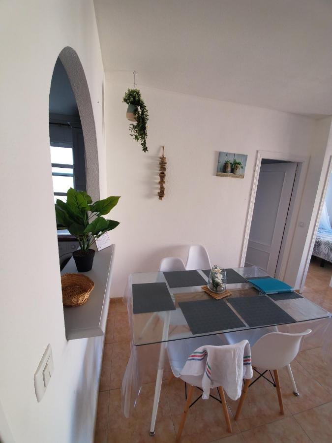 Appartement Proche Plage Avec Piscine En Centre Ville Torrevieja Exteriör bild