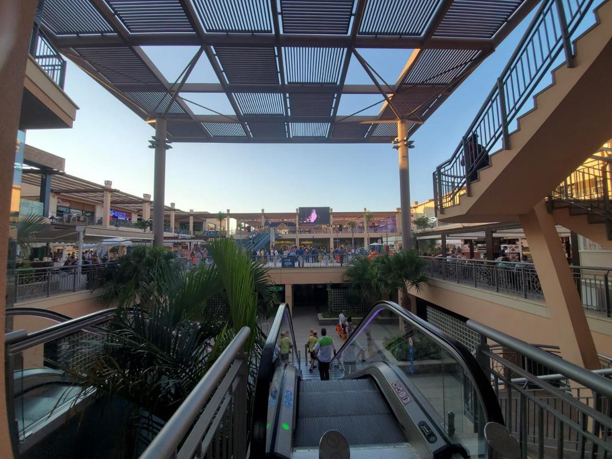 Appartement Proche Plage Avec Piscine En Centre Ville Torrevieja Exteriör bild