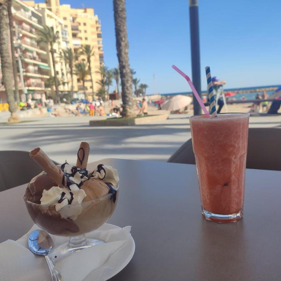 Appartement Proche Plage Avec Piscine En Centre Ville Torrevieja Exteriör bild